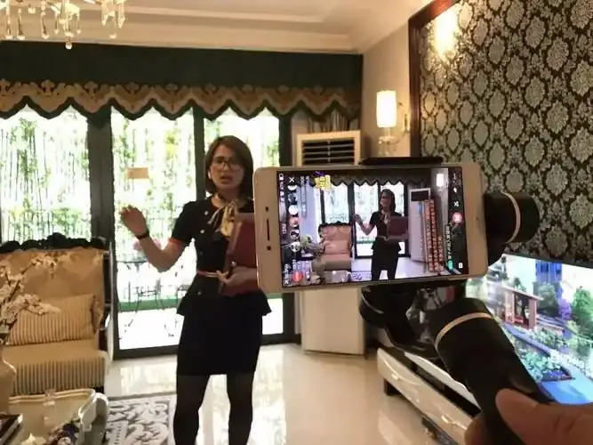 趣峰直播手机版互动直播画面展示图